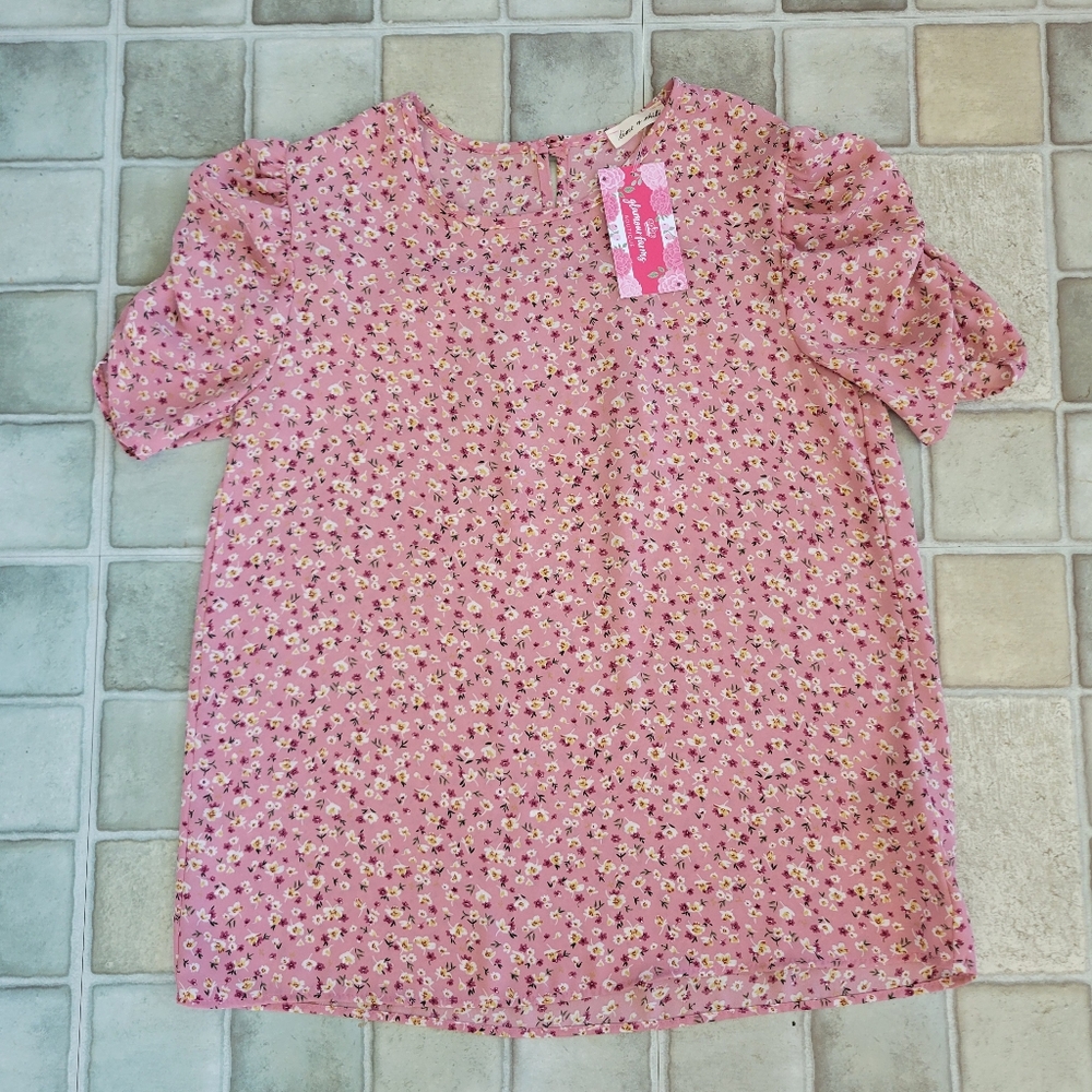NWT Lime & Chili Ditsy Floral Shirred Sleeve Top Size Small